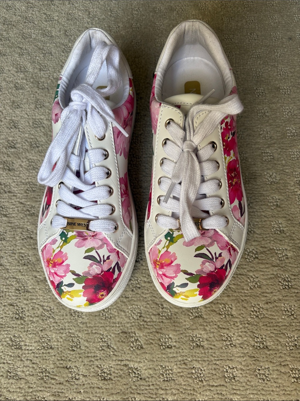 Nine West White Pink Floral Low-Top Lace-Up Sneakers